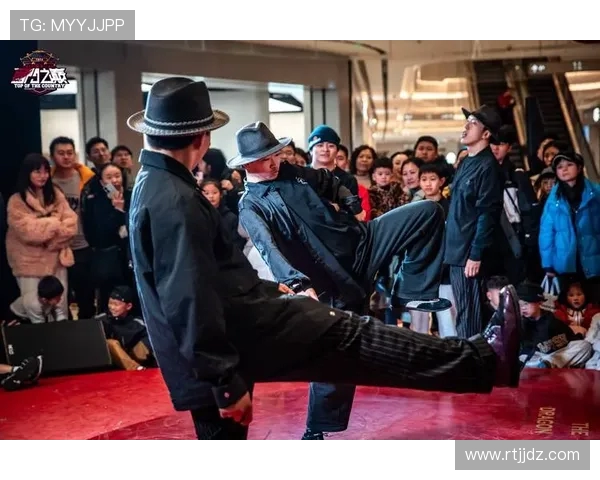 南京街舞队与杭州街舞队赛后复盘分析团队配合与战术执行的精彩对决